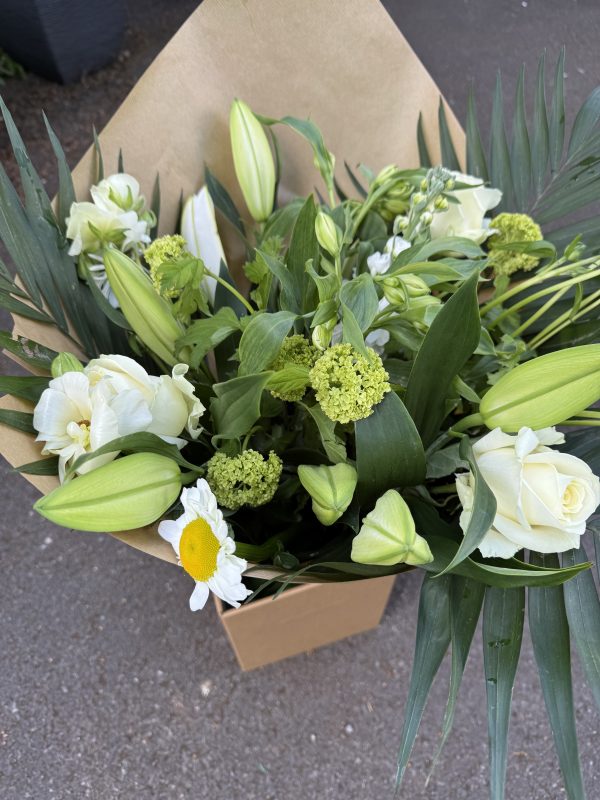 Neutral tones floral gift - new forest - hampshire